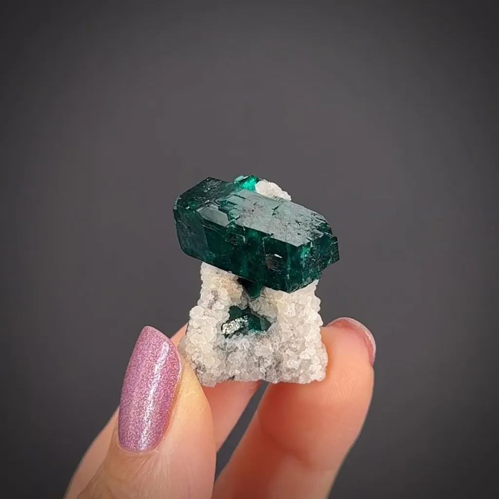 Dioptase - image 2