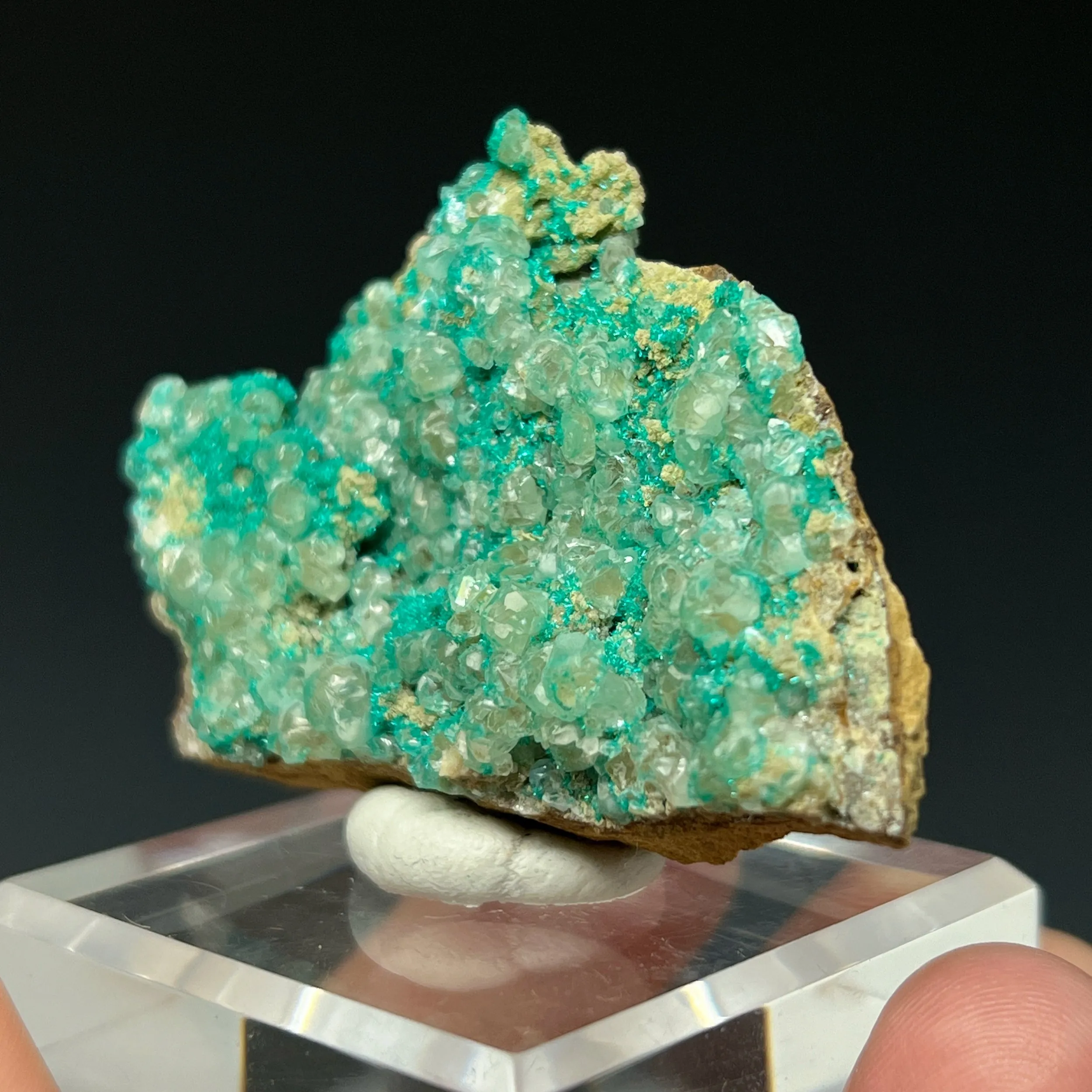 Dioptase and Calcite - image 3