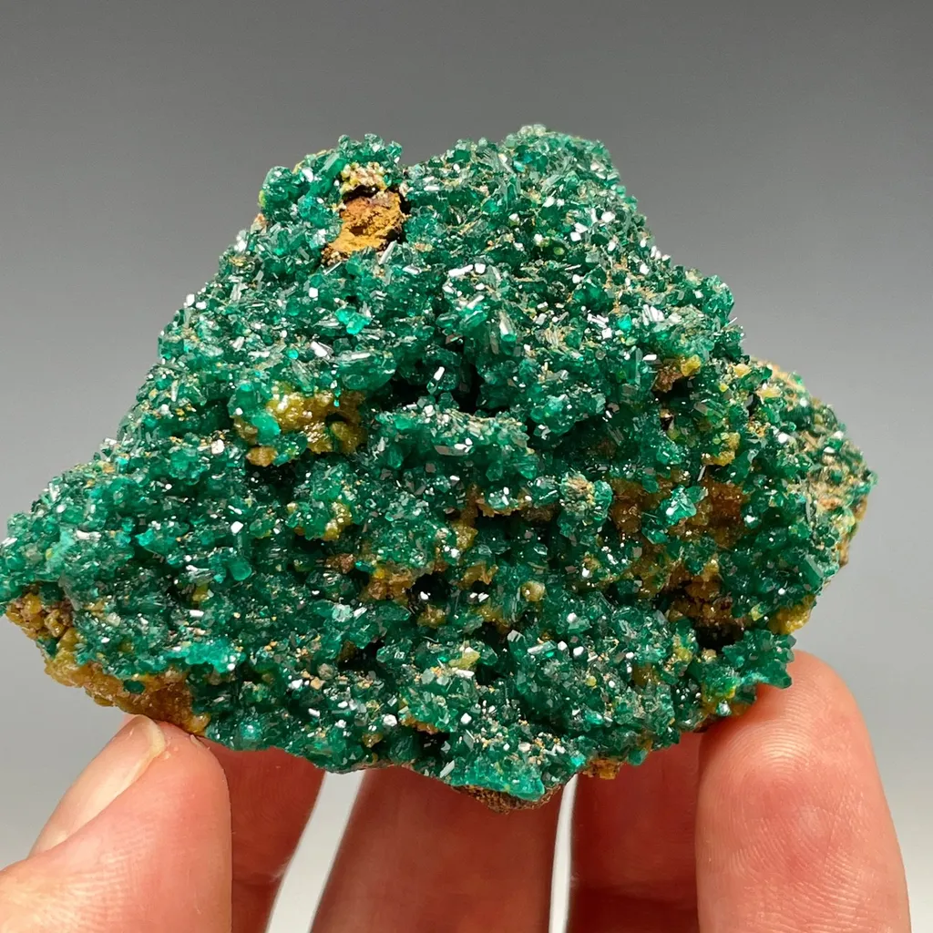 Dioptase and Mimetite image