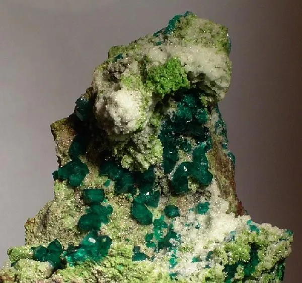 Dioptase - image 2