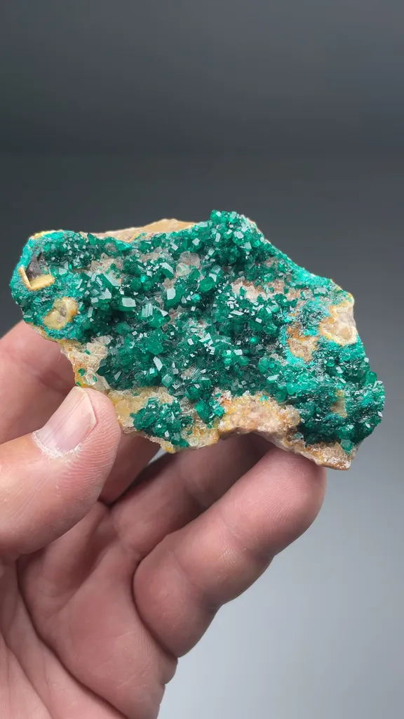 Dioptase - image 2