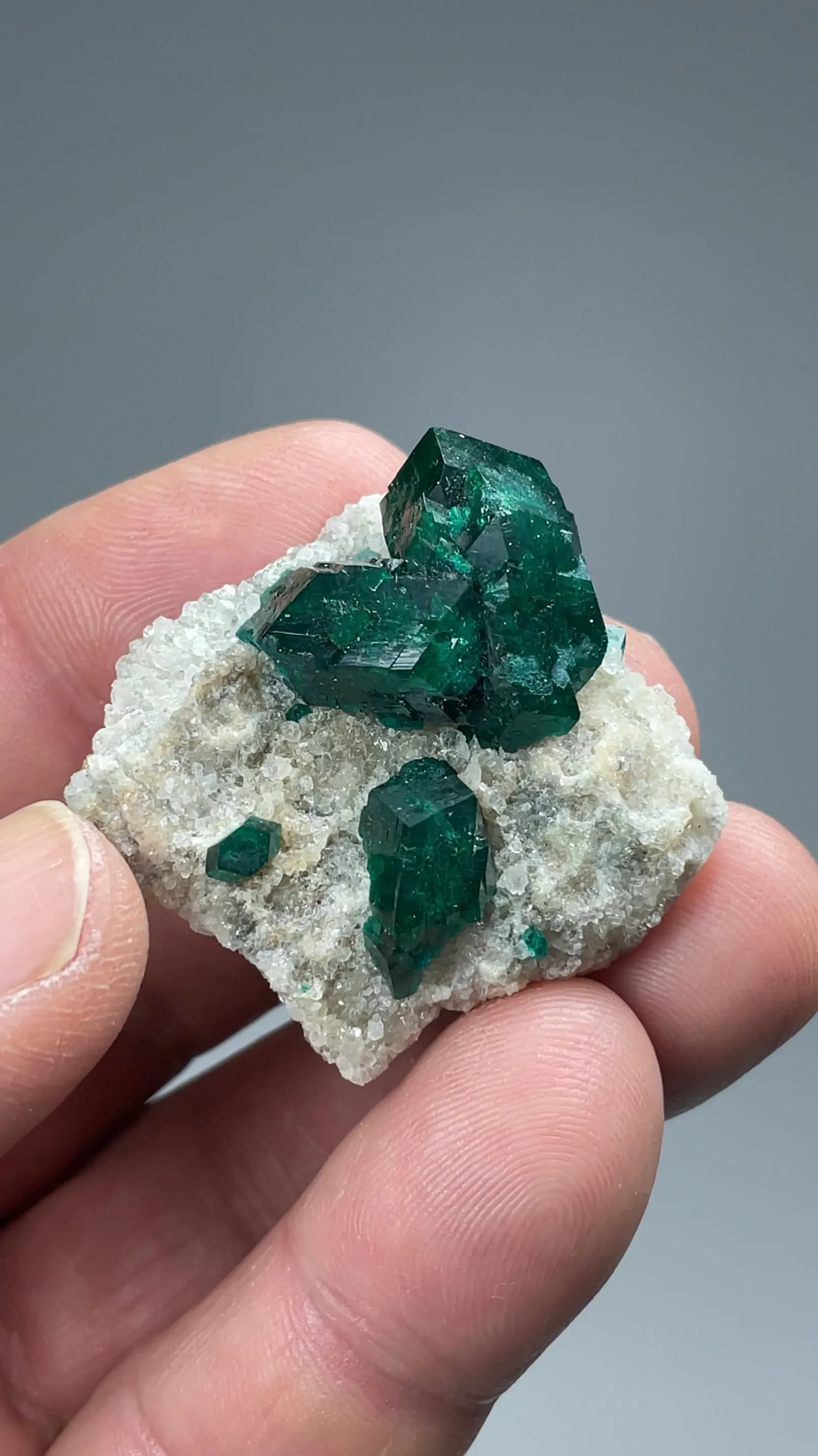 Dioptase - image 2