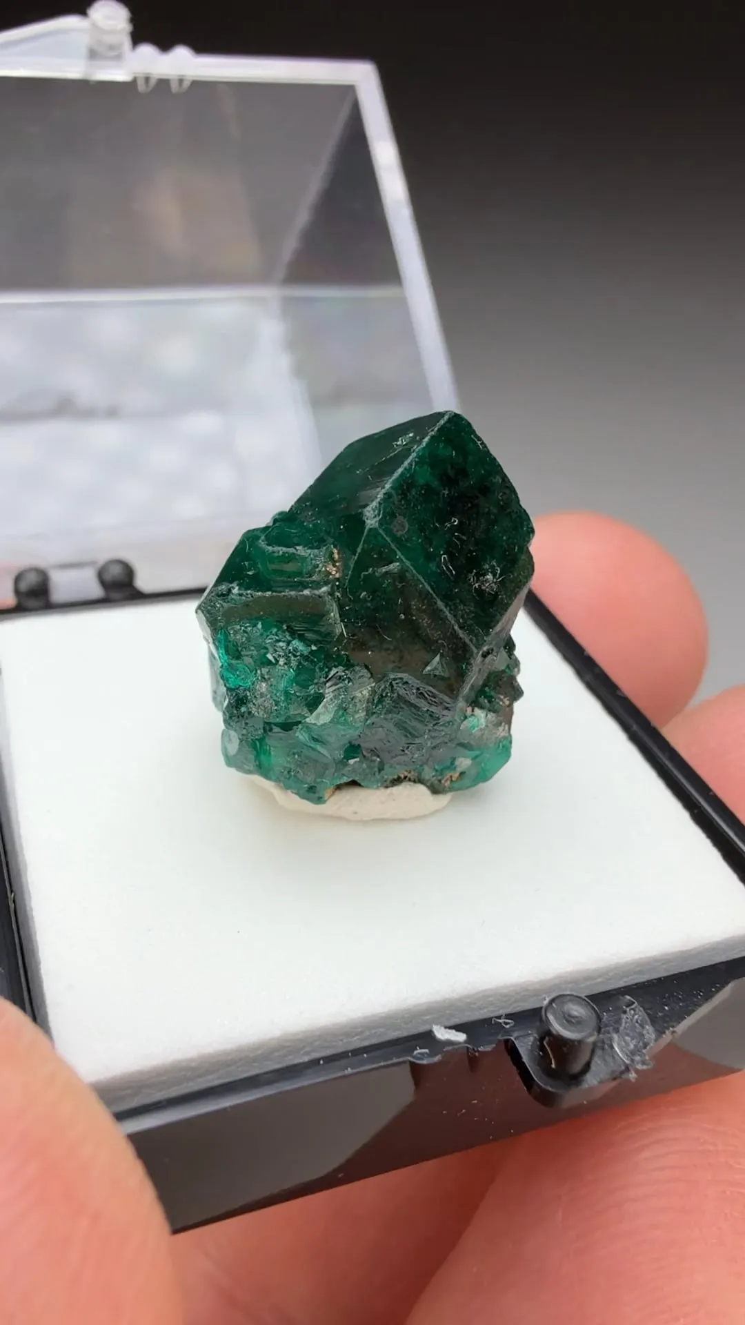 Dioptase - image 2