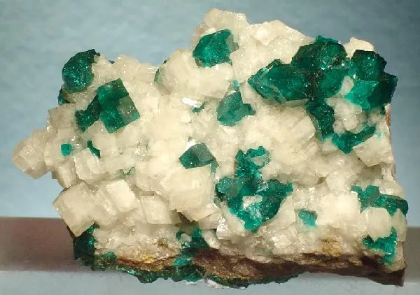 Dioptase, Calcite image
