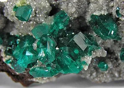 Dioptase, Calcite - image 2
