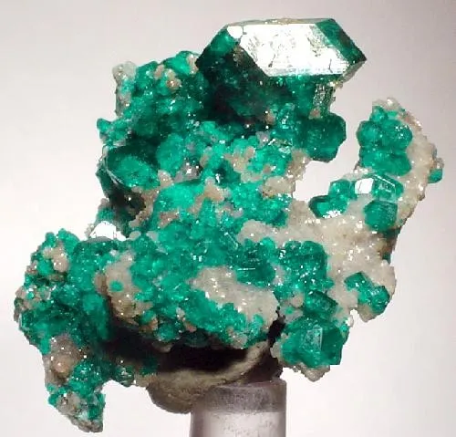 Dioptase, Calcite image