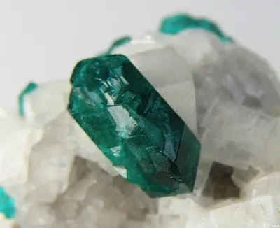 Dioptase, Calcite - image 2