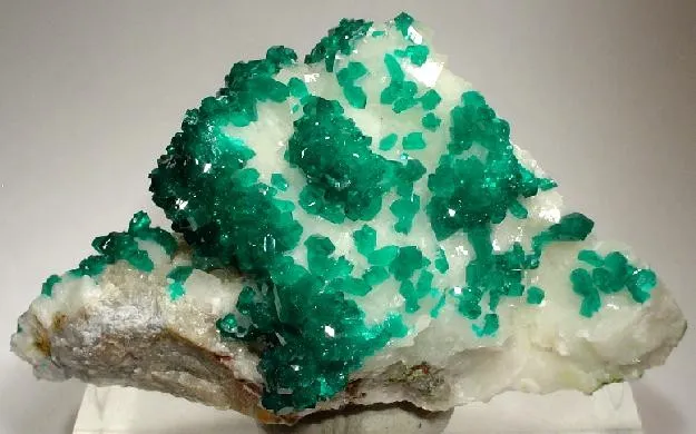 Dioptase, Calcite image
