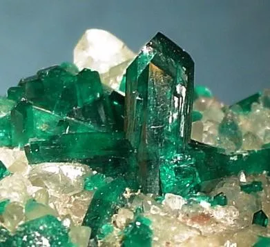 Dioptase, Calcite - image 2