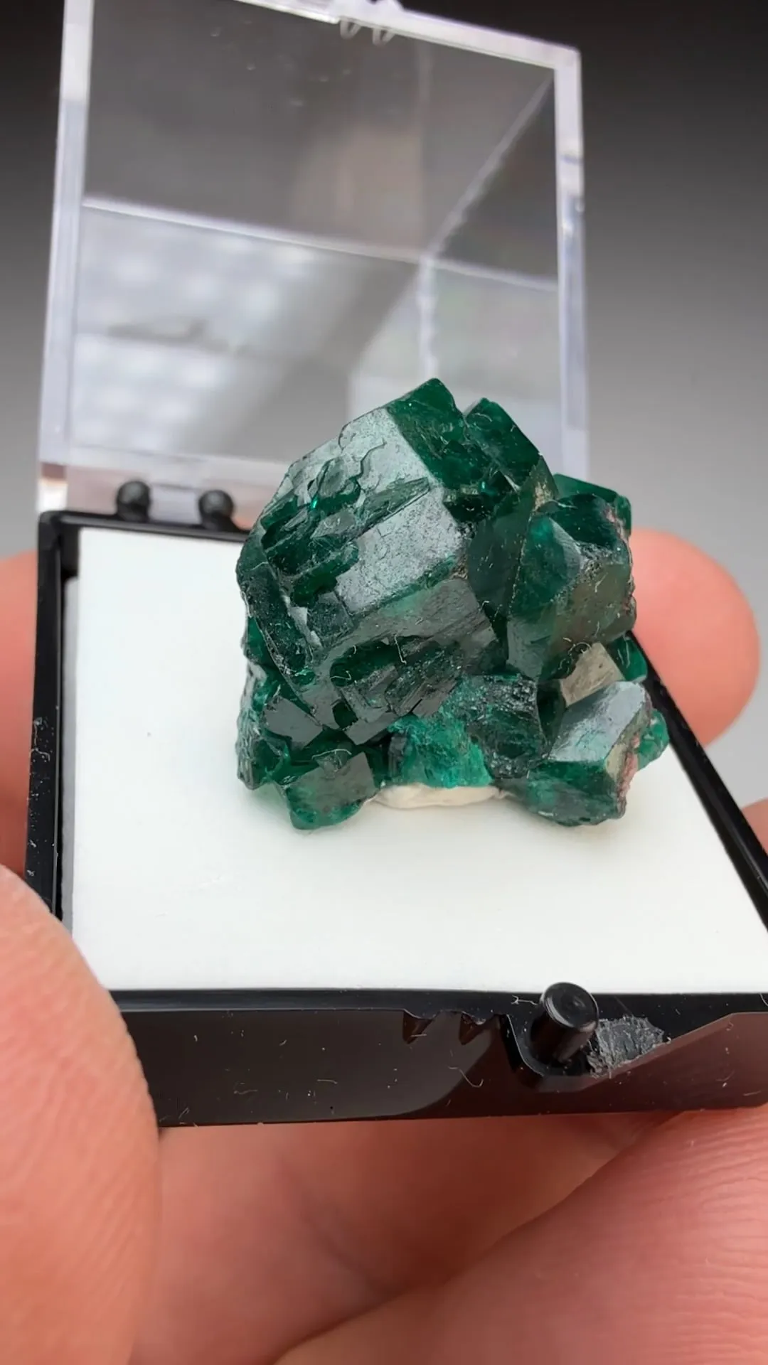 Dioptase - image 2