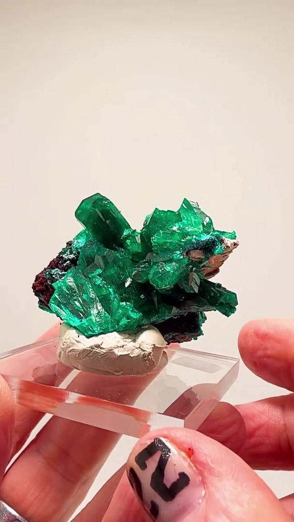 Dioptase DRIPPING IN GREEN image
