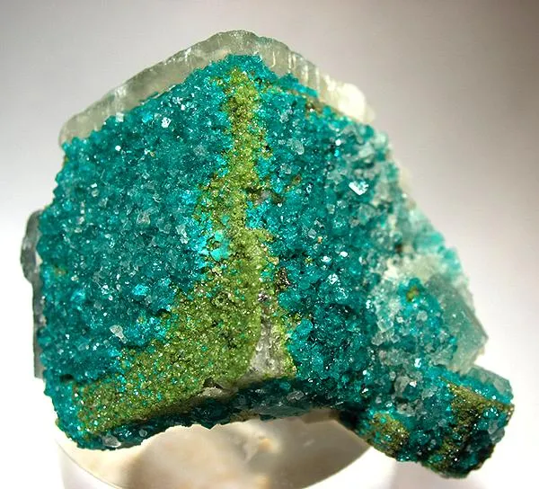 Dioptase, Duftite, Calcite image