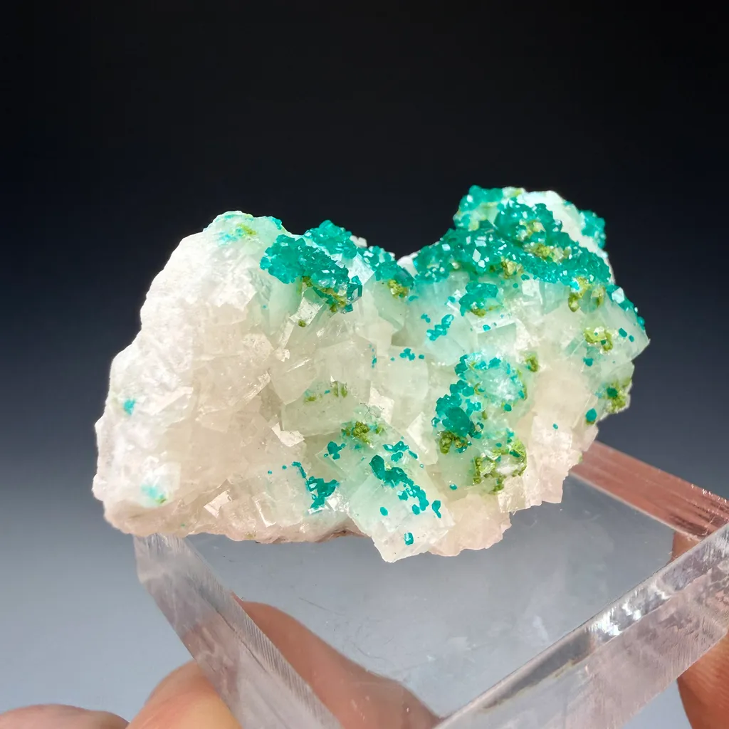 Dioptase - image 3