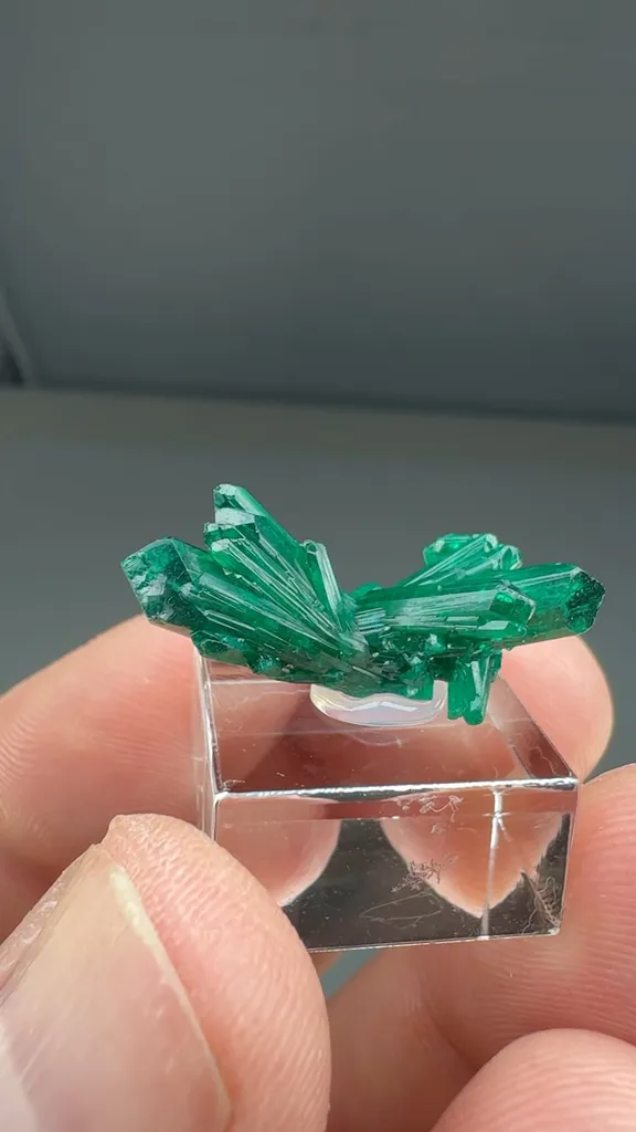 Dioptase - image 2