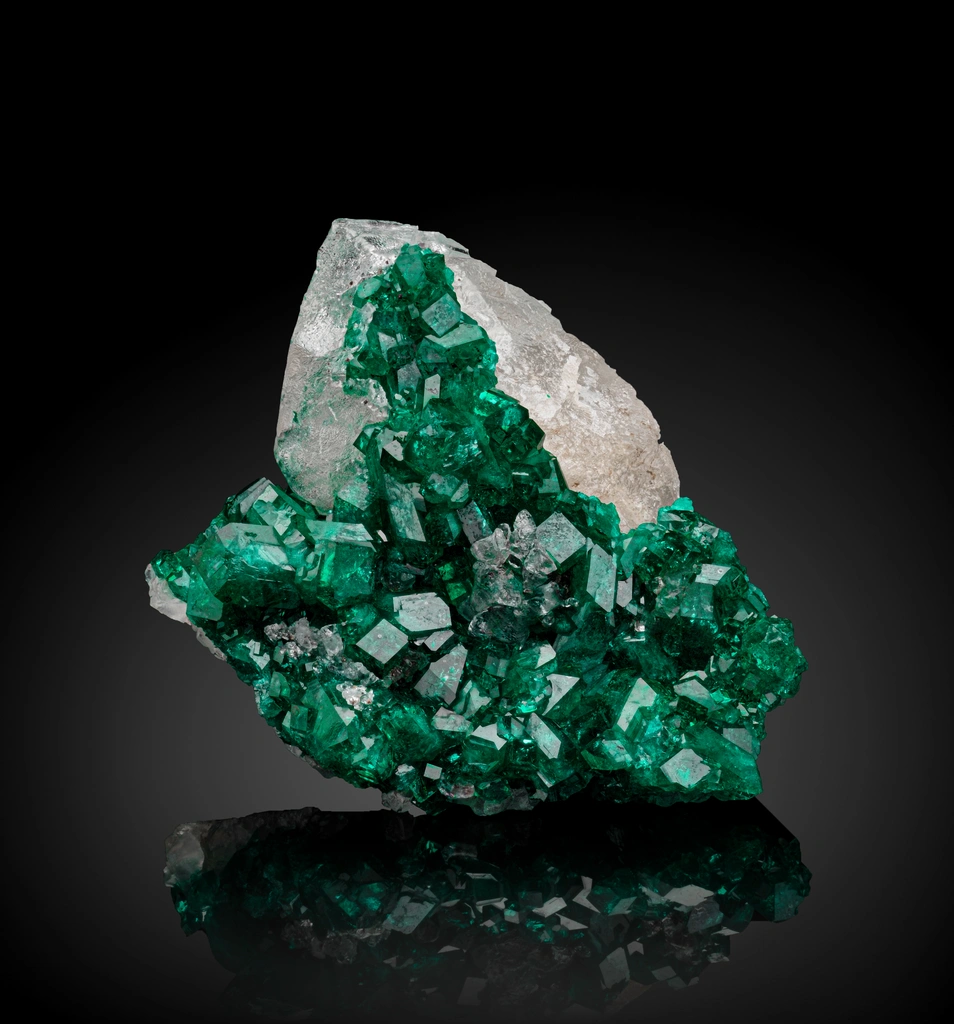 Dioptase from Altyn-Tyube dioptase deposit, Altyn-Tyube area, Karaganda Region, Kazakhstan image