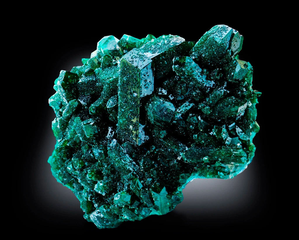 Dioptase from Congo-Brazzaville, Département du Pool, District de Mindouli, Mindouli image