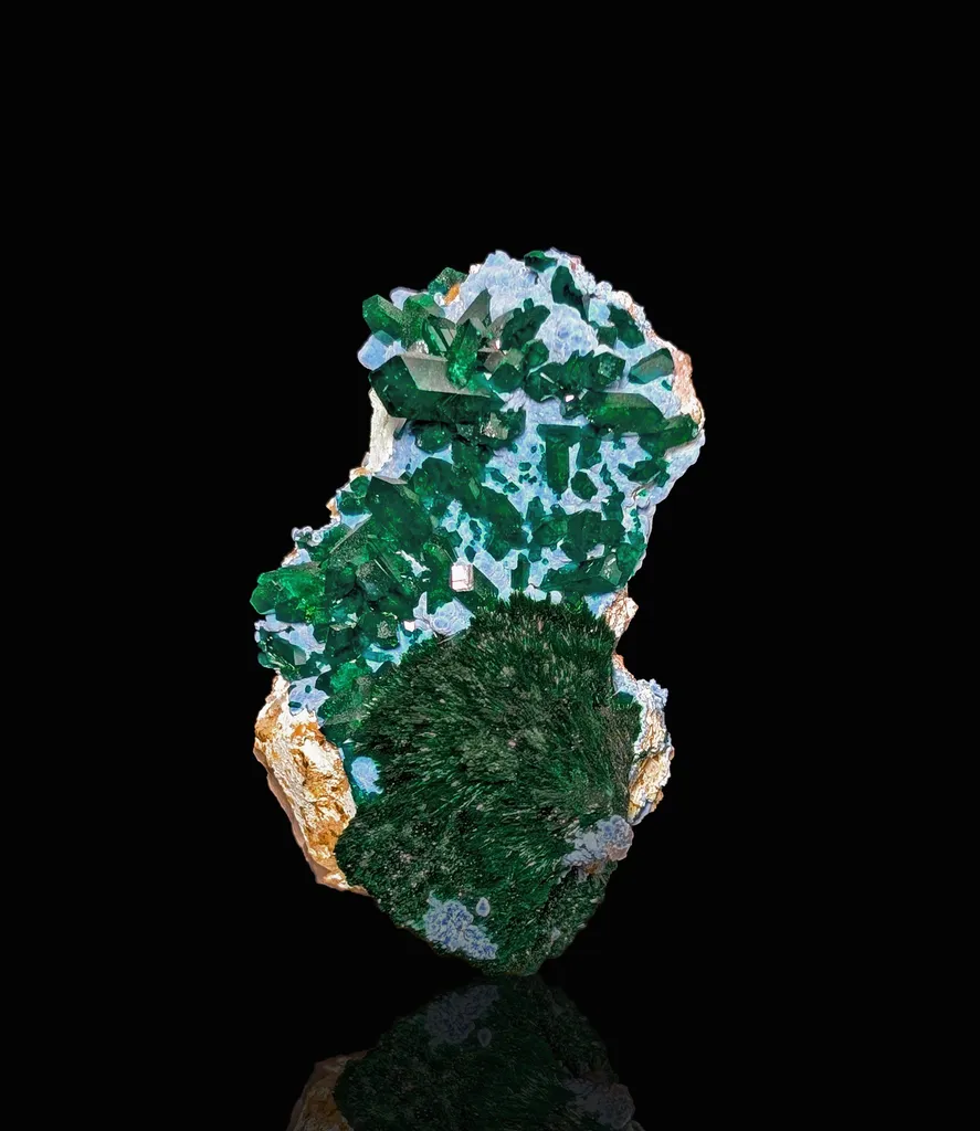 Dioptase from Namibia, Kunene Region, Kaokoveld Plateau image