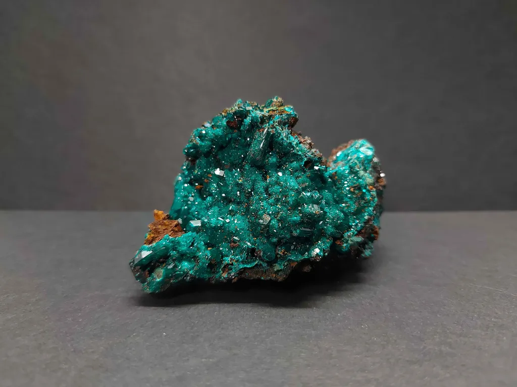 Dioptase from Republic of the Congo, Bouenza Department, Mfouati District, Mfouati