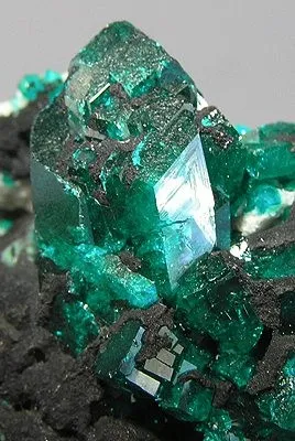 Dioptase, Heterogenite - image 2