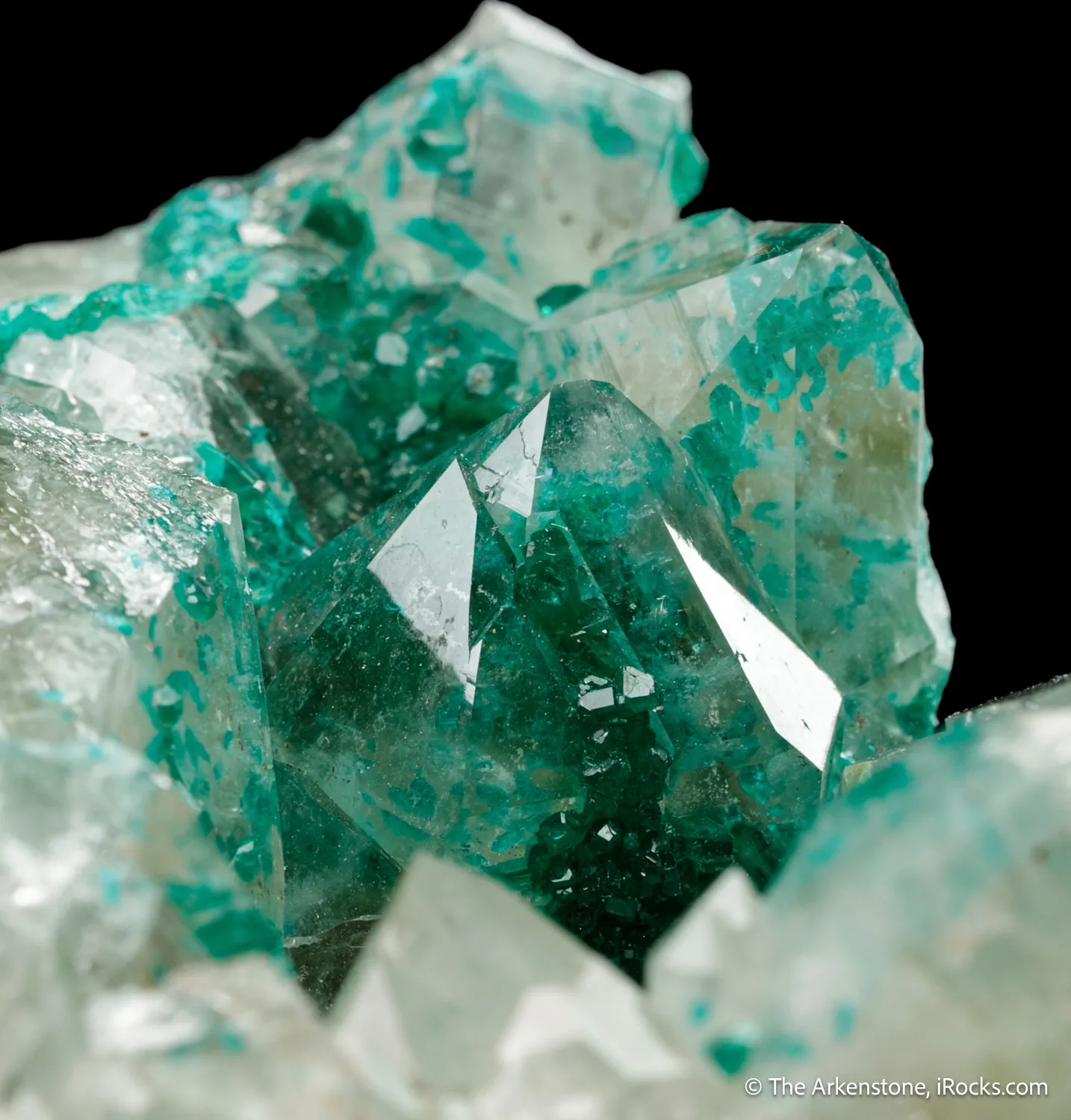 Dioptase inclusions in Quartz - image 5