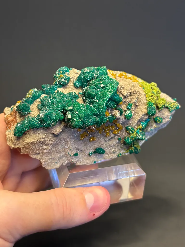 Dioptase, Mimetite - image 4