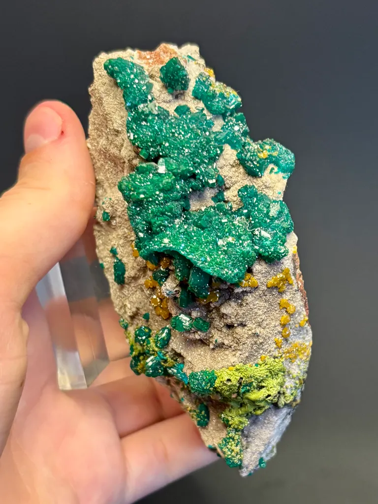 Dioptase, Mimetite - image 5