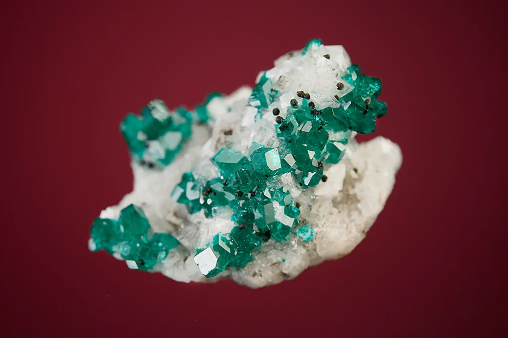 Dioptase on Calcite - image 4
