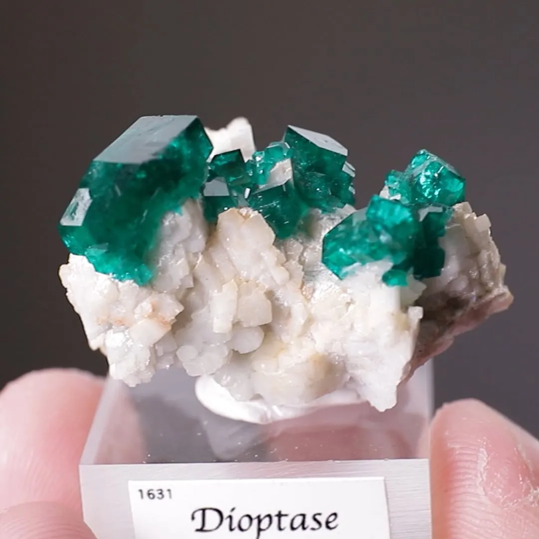 Dioptase on Calcite - image 2