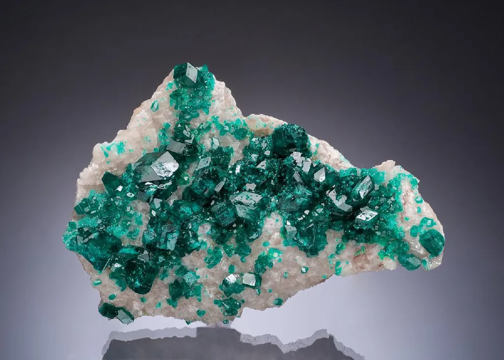 Dioptase on Calcite