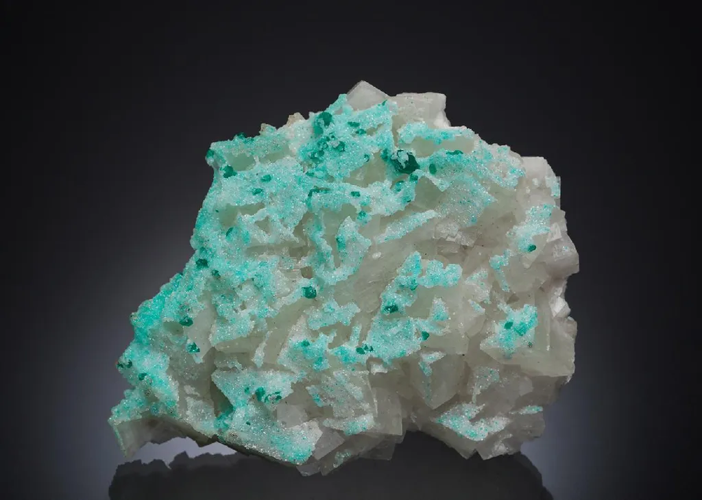 Dioptase on Calcite image