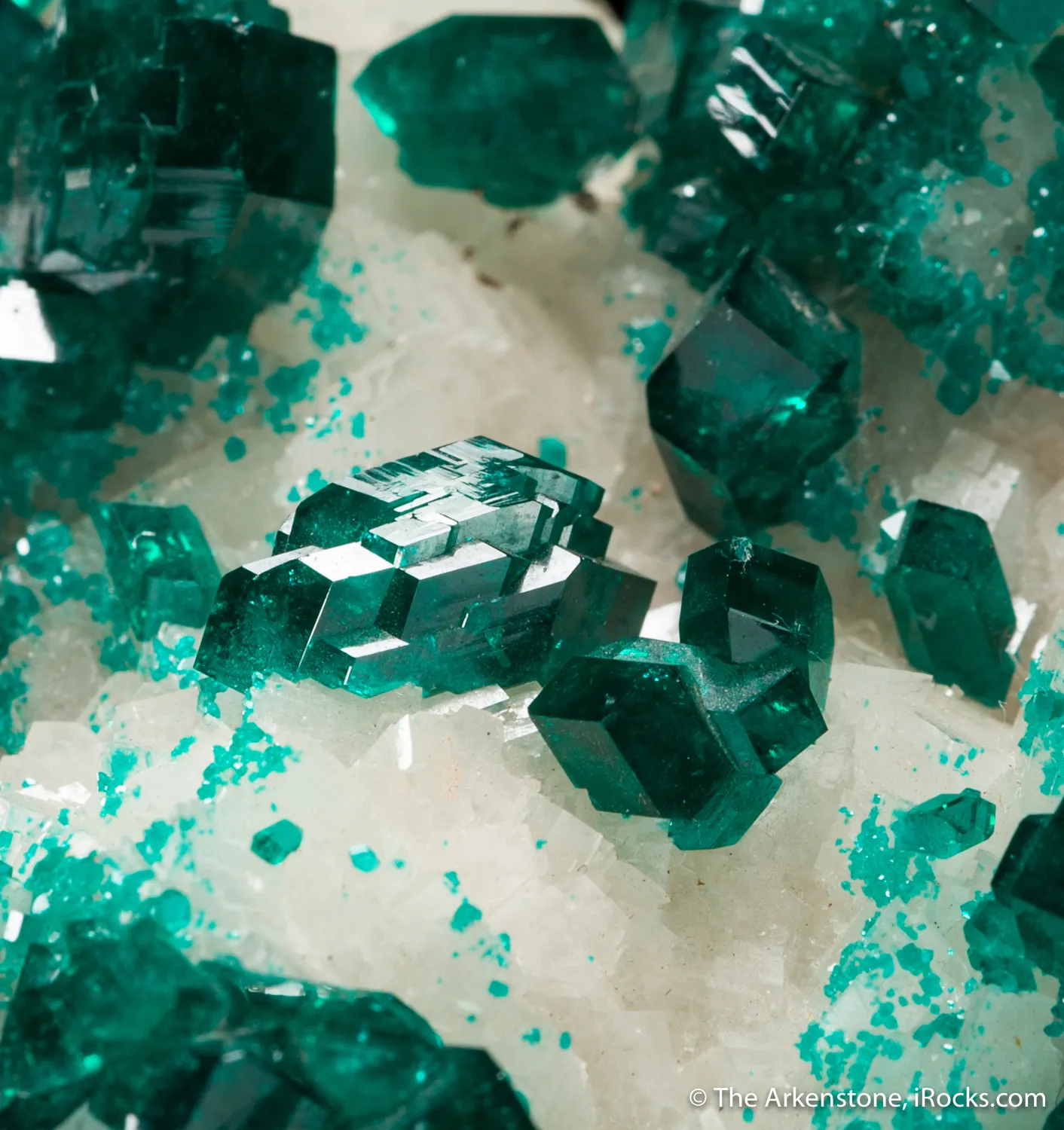 Dioptase on Calcite - image 4