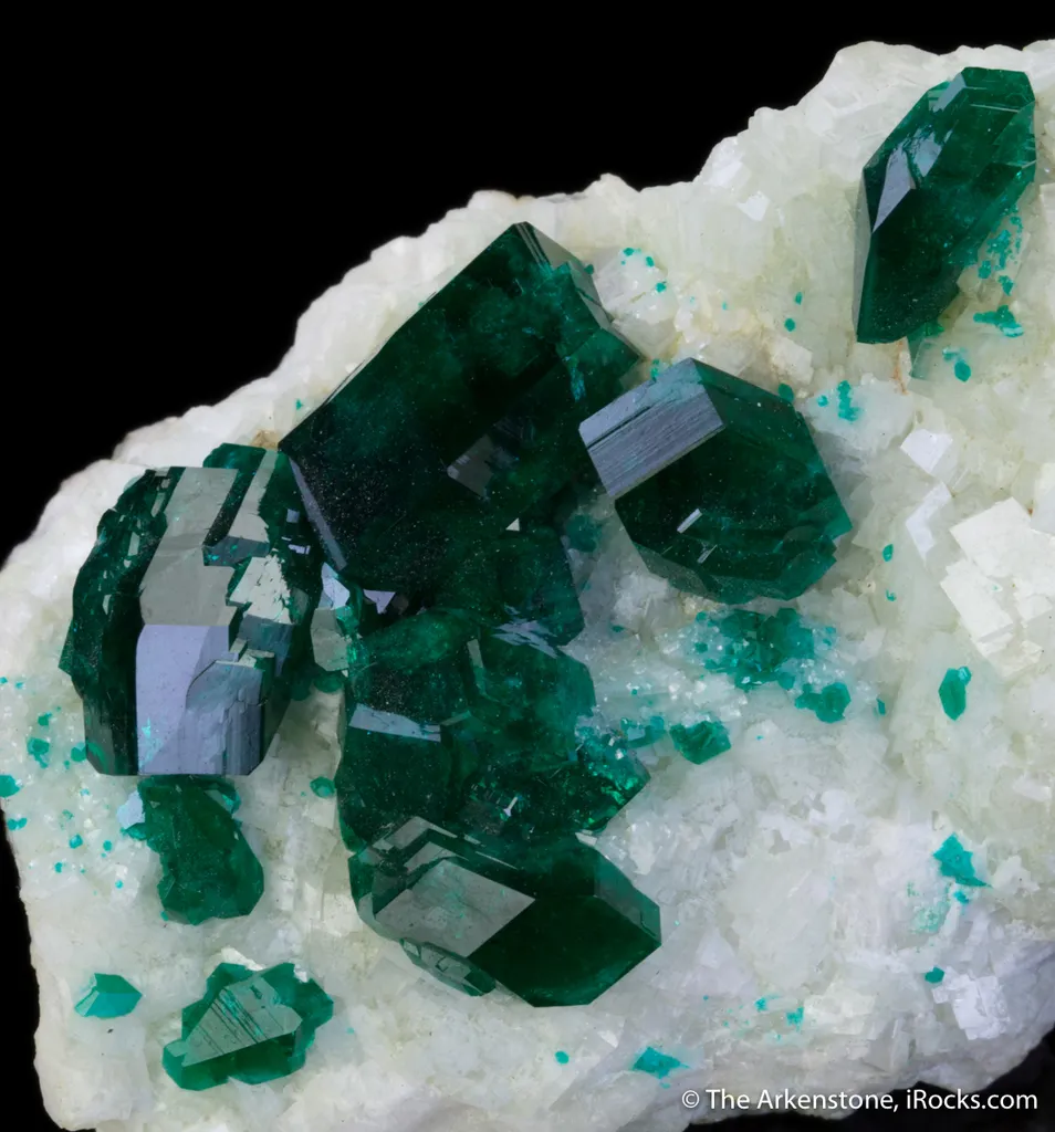 Dioptase on Calcite - image 2