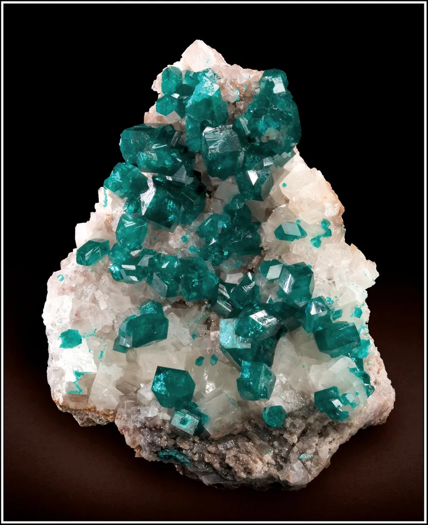 Dioptase on Calcite image