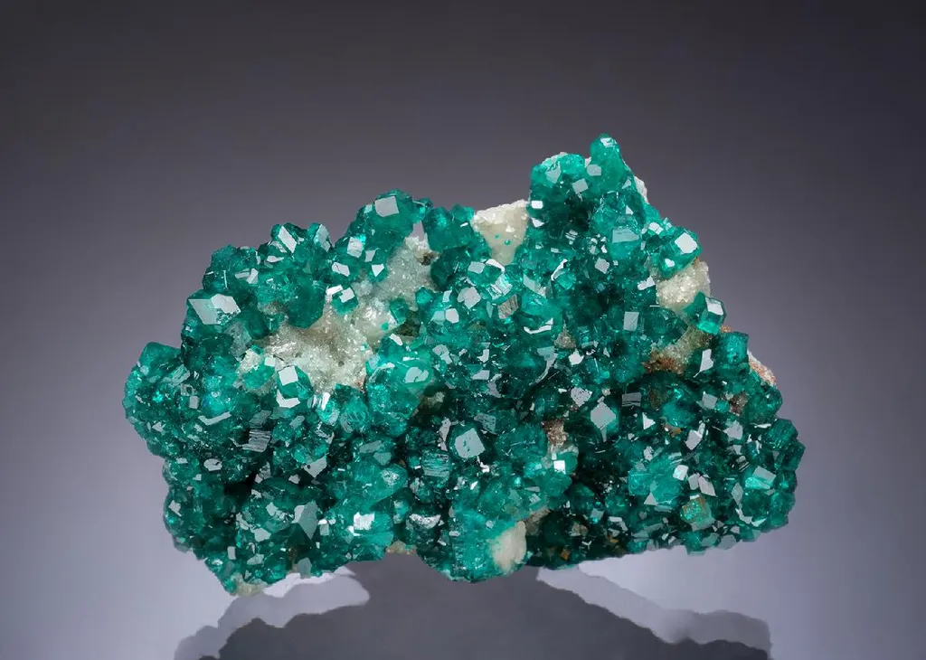 Dioptase on Calcite image