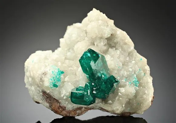 Dioptase on Calcite image