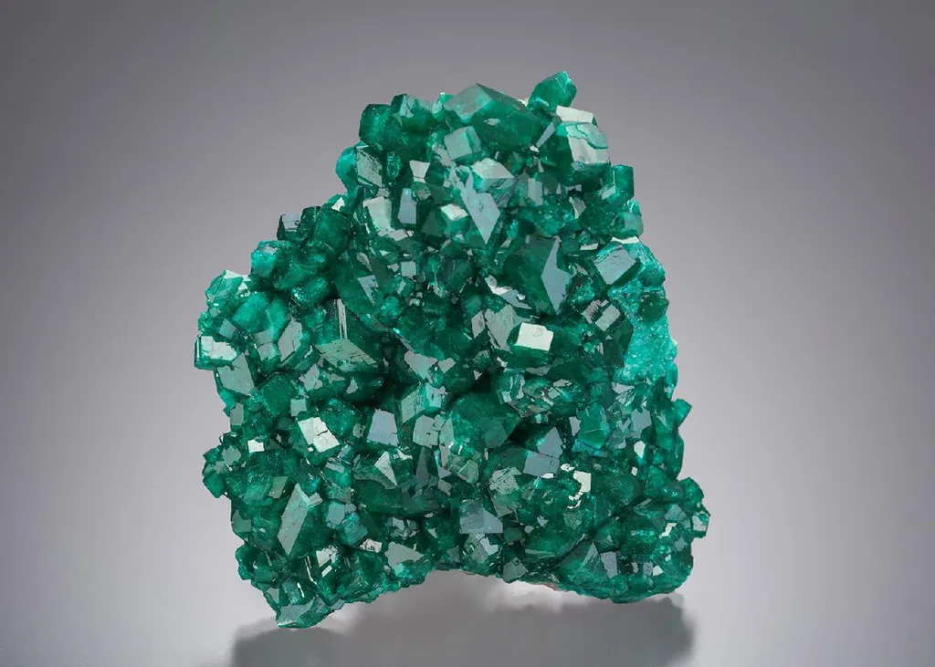 Dioptase on Calcite image