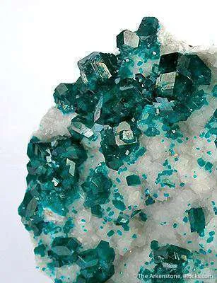 Dioptase on Calcite - image 3