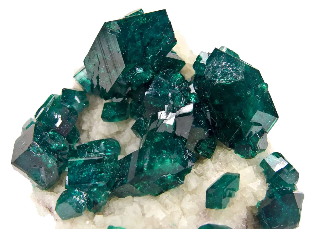 Dioptase on Calcite - image 4
