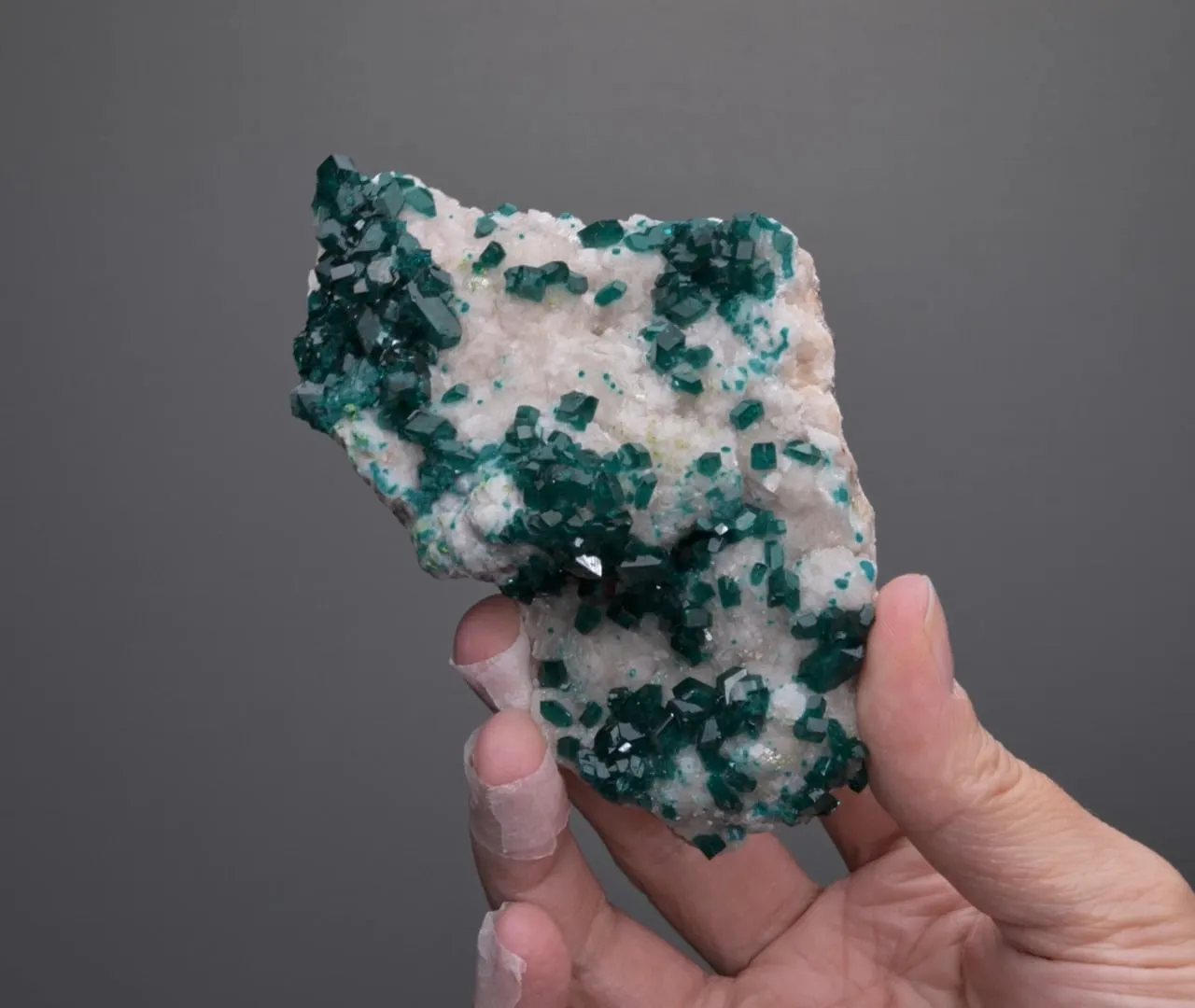 Dioptase on Calcite - image 2