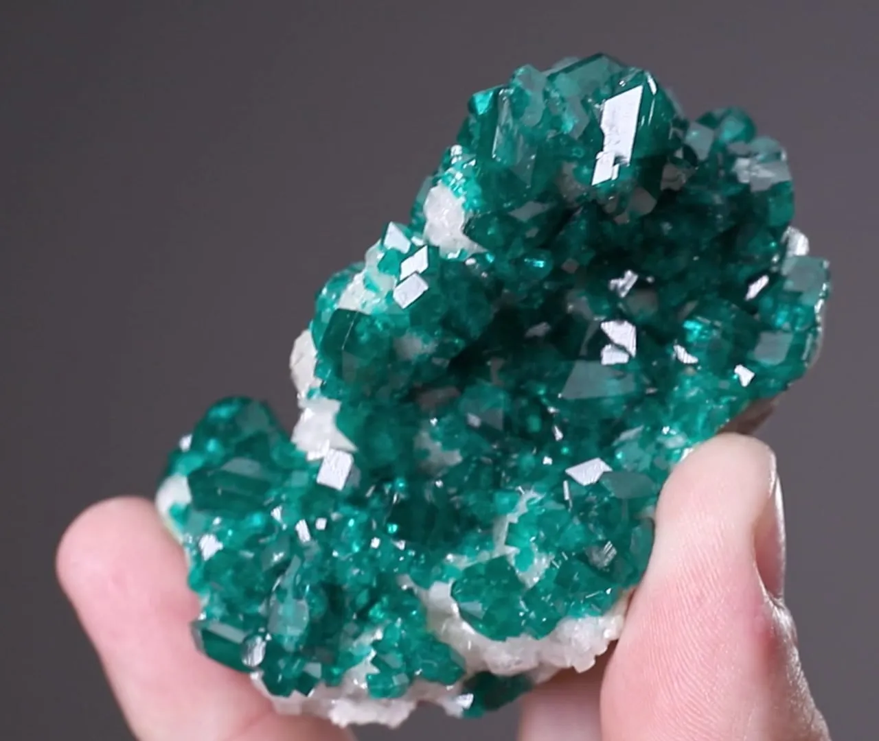 Dioptase on Calcite - image 2