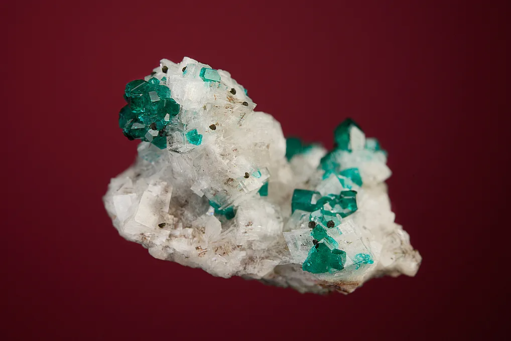 Dioptase on Calcite - image 3