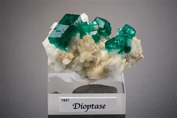 Dioptase on Calcite - image 1