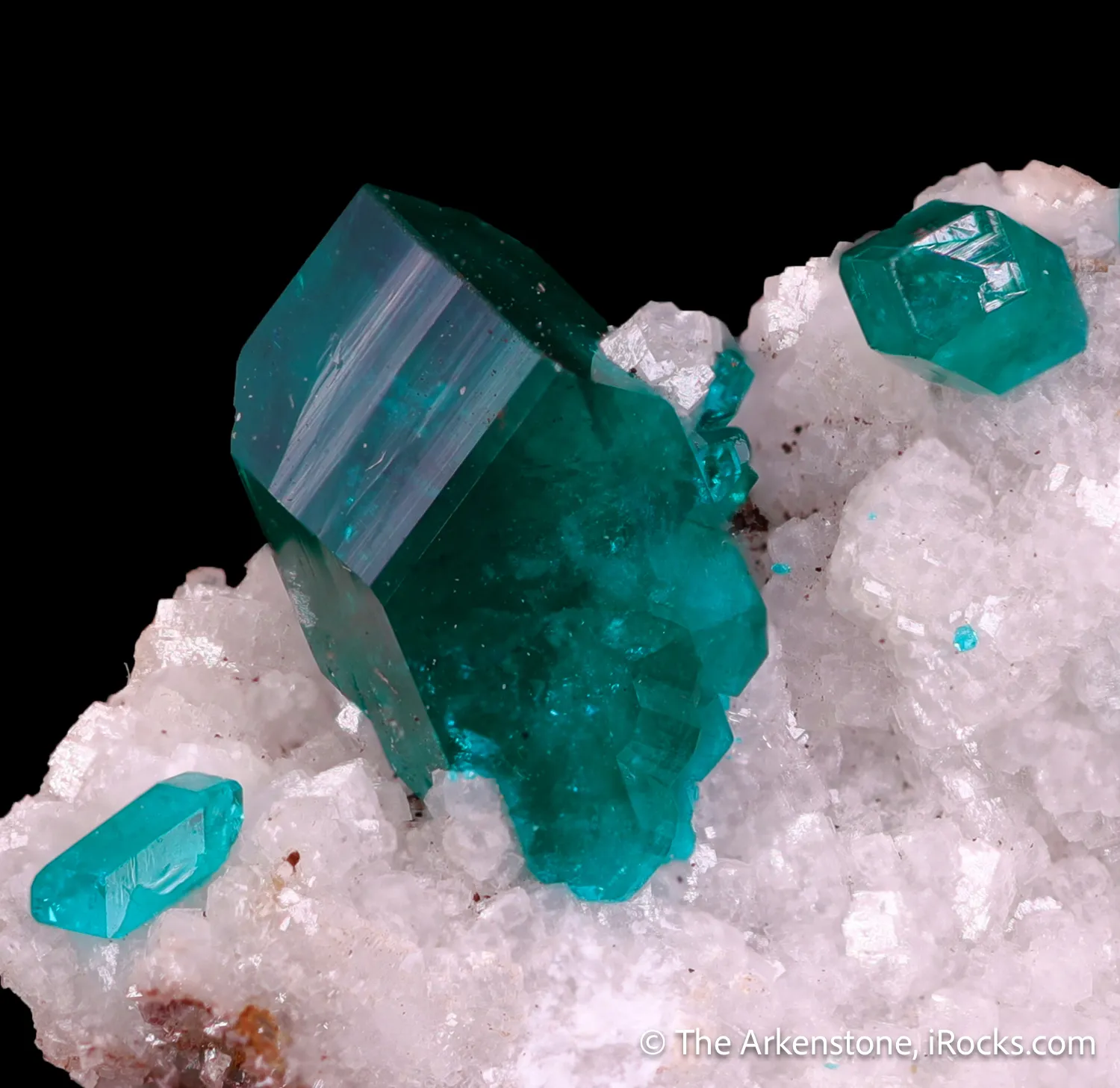 Dioptase on Calcite - image 4