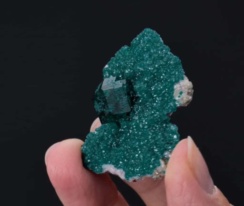 Dioptase on Calcite - image 2