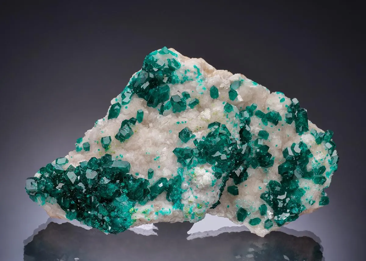 Dioptase on Calcite - image 1