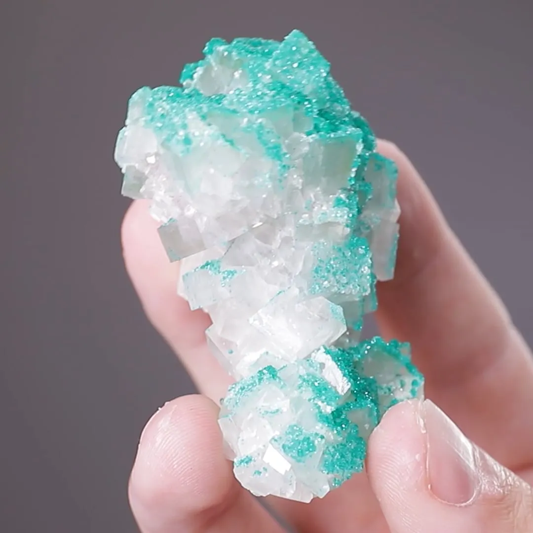 Dioptase on Calcite - image 2