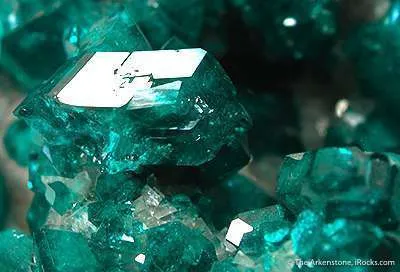 Dioptase on Calcite - image 3