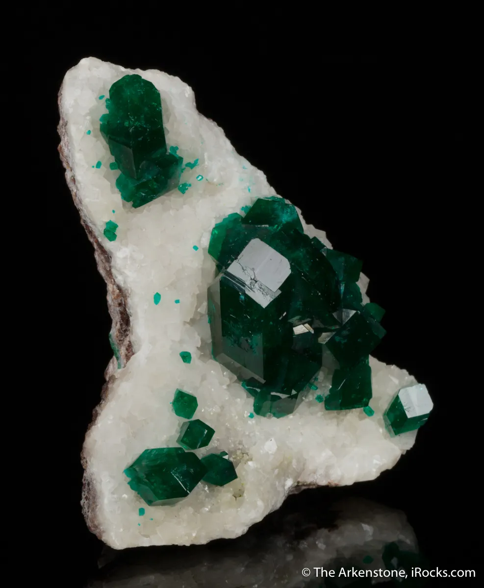 Dioptase on Calcite - image 4