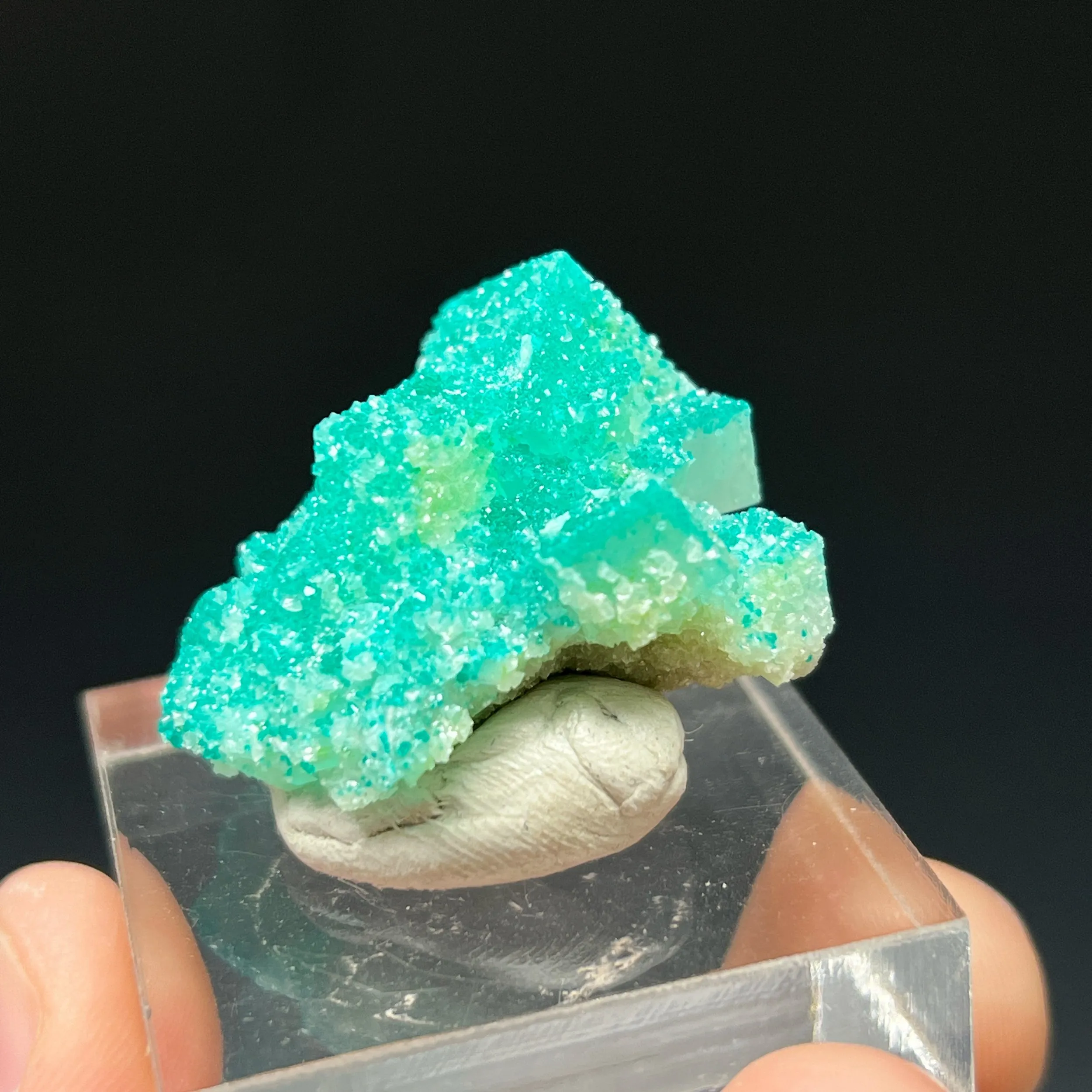 Dioptase on Calcite - image 2