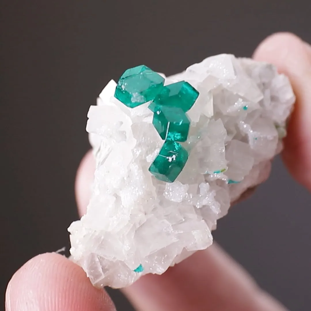 Dioptase on Calcite - image 2